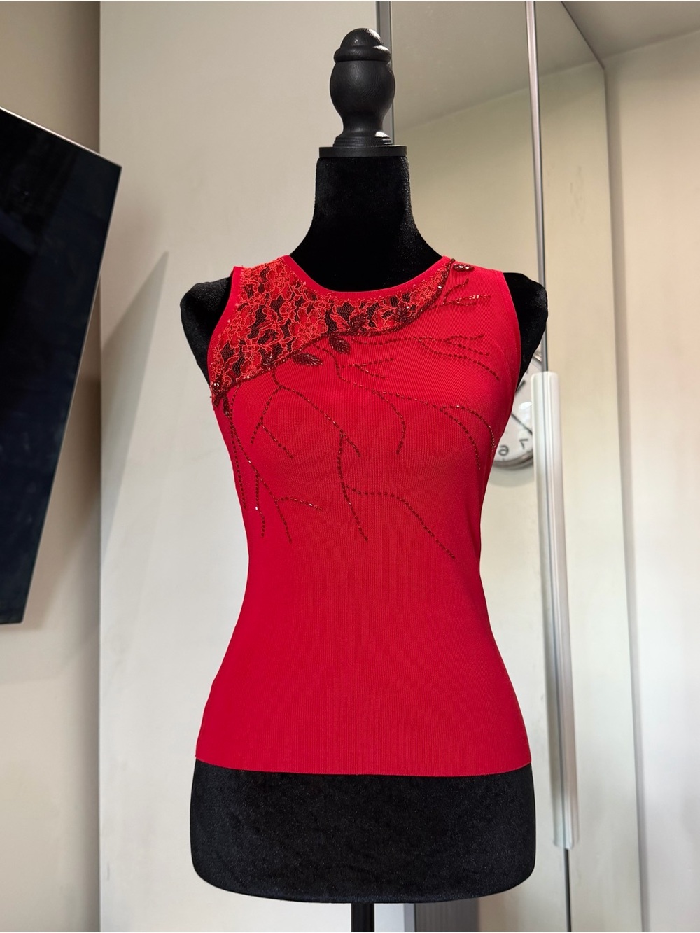 Vintage Y2K Red Embellished Lace Knit Tank Top Floral Beaded Sleeveless
